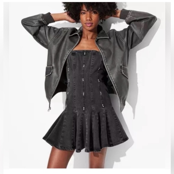 Dresses & Skirts - Chic Black Denim Mini Dress